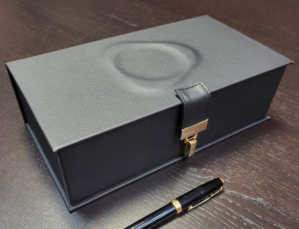 6134 Cutie piele cu 6527insert bureteiqos-2