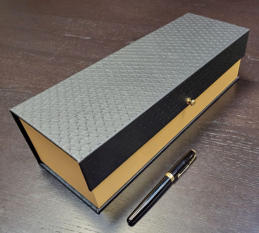 6314cutie piele+6315.2insert burete sticla vin1